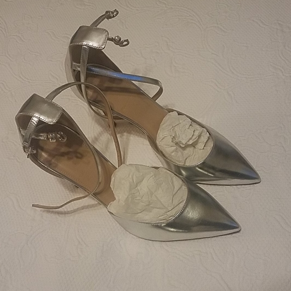New J. Crew Collection Silver Leather Shoe, sz 10 - Picture 4 of 10